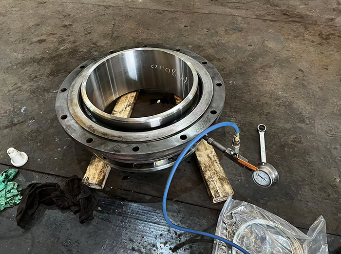 尾轴密封组装后真空实验.jpg